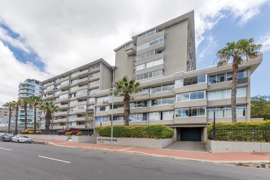 2 Bedroom Property for Sale in Green Point Western Cape